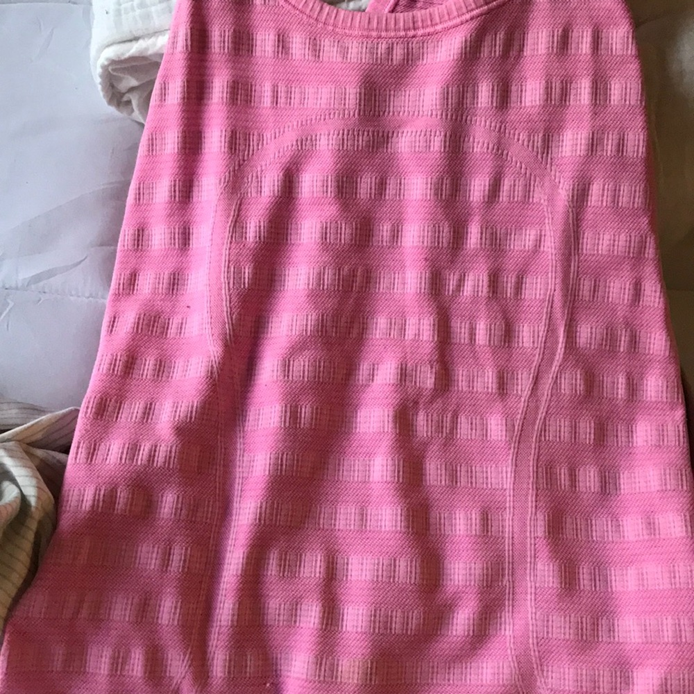 Lululemon Pink tank